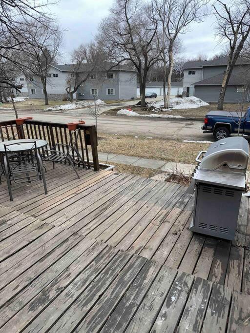 Hot Tub 5 Beds Apartamento Moorhead Exterior foto